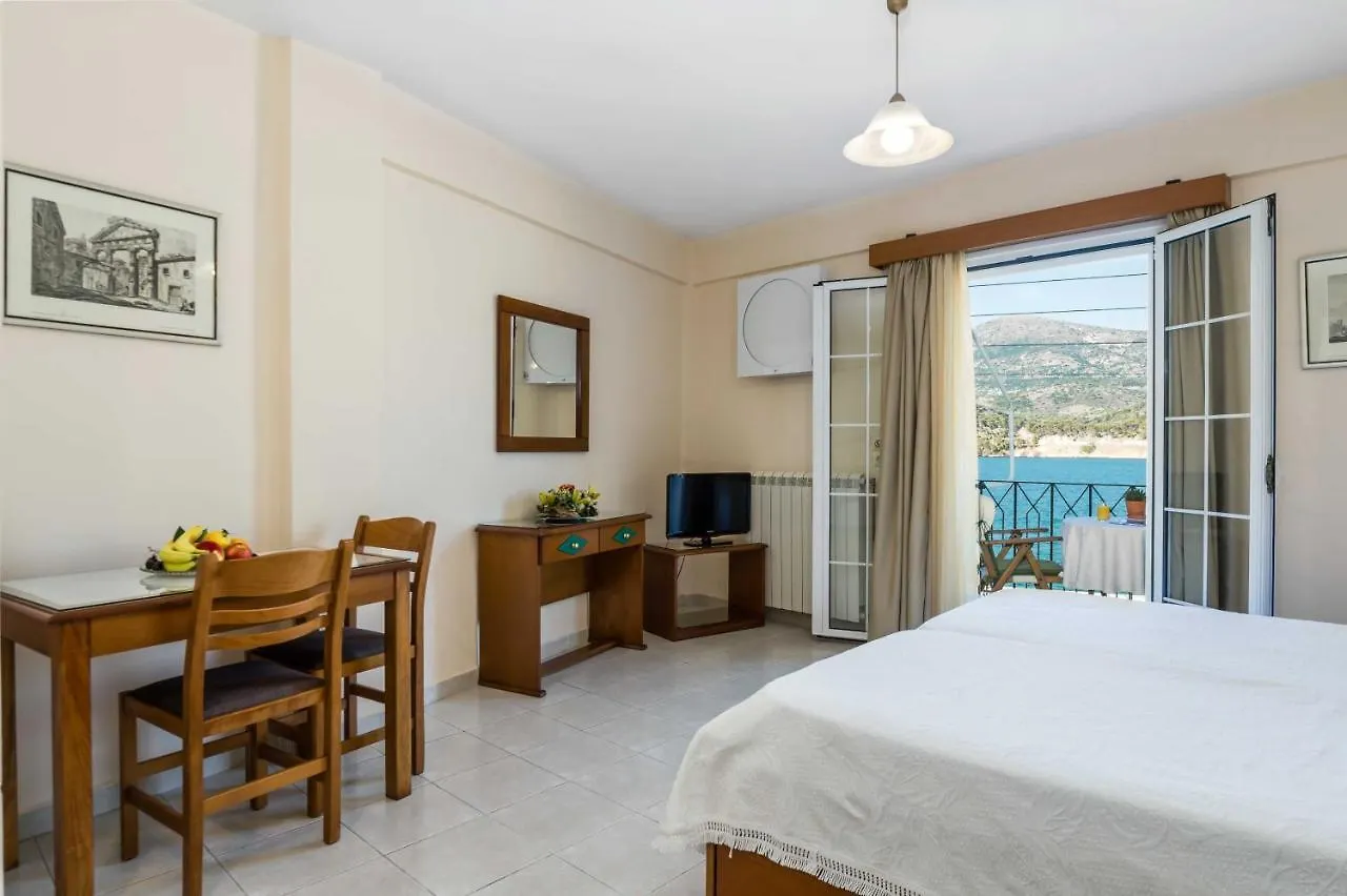 Rouchotas Apartments 아르고스톨리온 아파트호텔