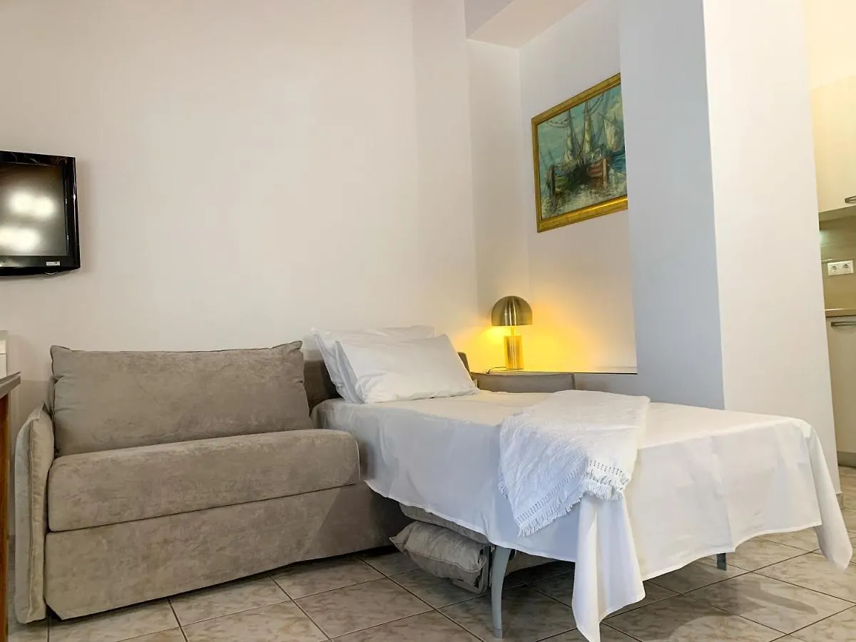 아파트호텔 Rouchotas Apartments 아르고스톨리온