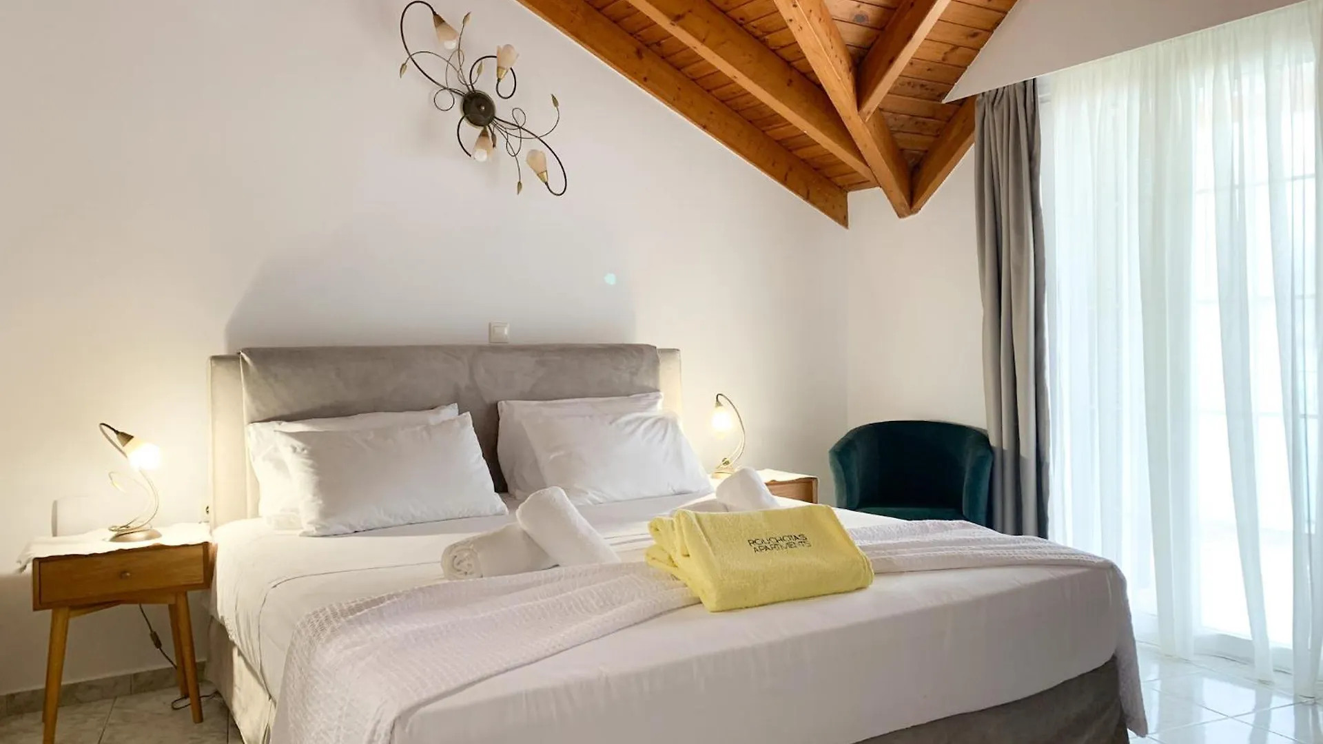 Rouchotas Apartments 아르고스톨리온 아파트호텔