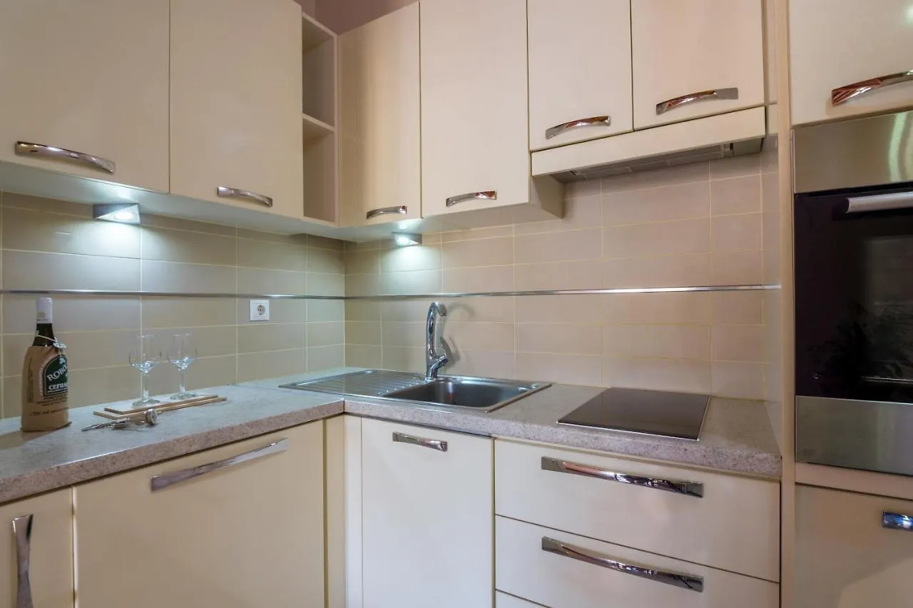 Rouchotas Apartments Argostoli  Aparthotel Argostoli (Kefalonia)